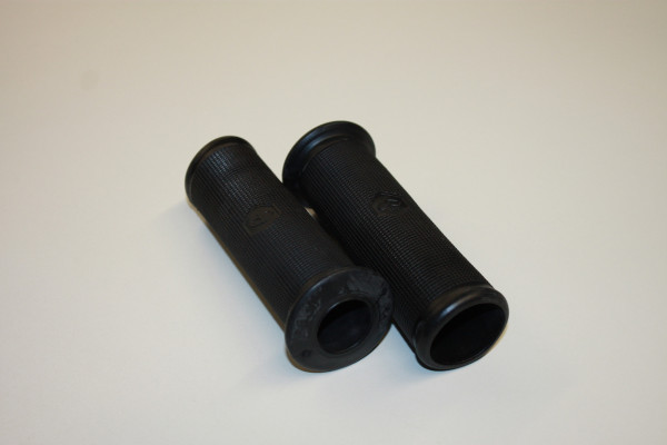 900005 Handgriffe Antik 24mm schwarz für Lenkerblinker.JPG